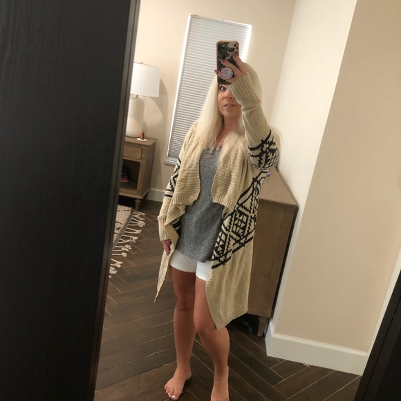 AKIRA Sweaters - Akira Chicago Tan Fall Cozy Cardigan Knit Sweater